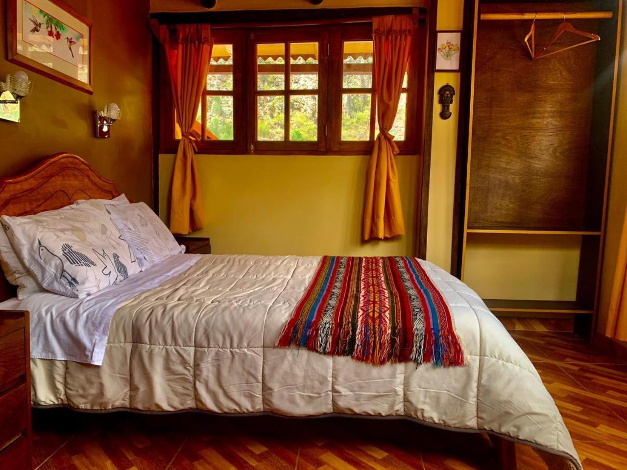 Bed and Breakfast Kiswar Lodg à Ollantaytambo Extérieur photo