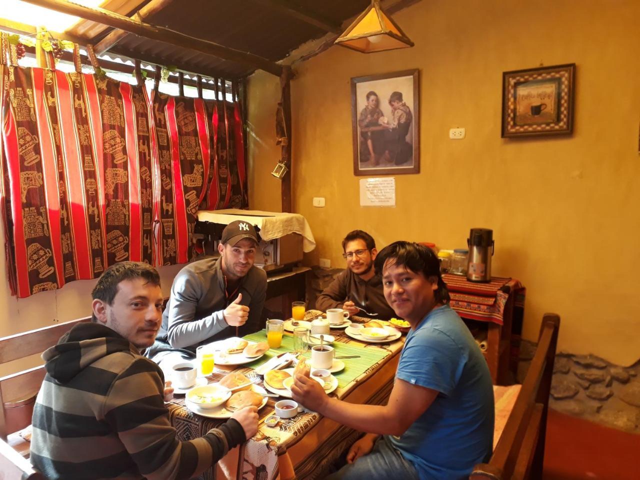 Bed and Breakfast Kiswar Lodg à Ollantaytambo Extérieur photo